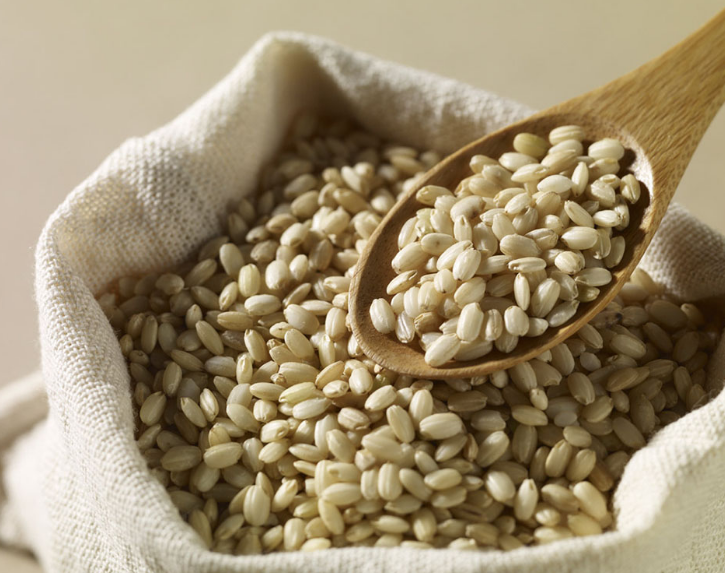 甲状腺|转告家人：这种“粗粮”吃不得，比烟酒还毁甲状腺，赶紧扔