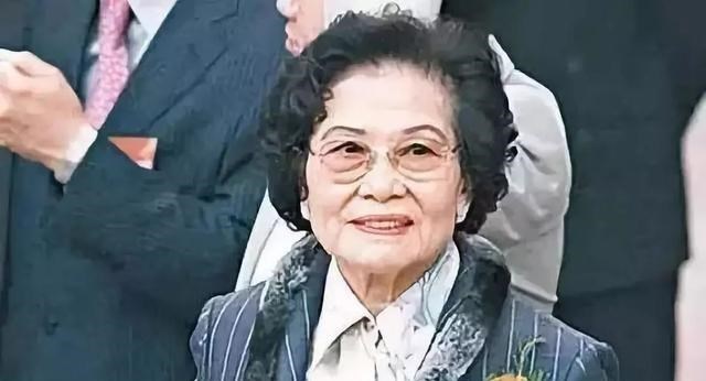 香港|香港富婆邝肖卿，92岁坐拥地产巨企，曾超过李嘉诚长实地产