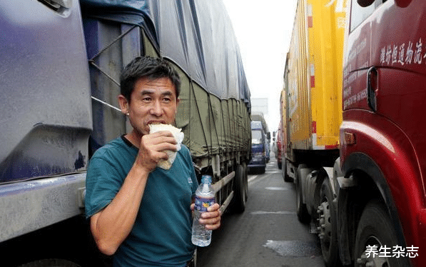 养生杂志|男性上半身出现5种异常，肺或已受伤，一个不占，肺暂时还算安全