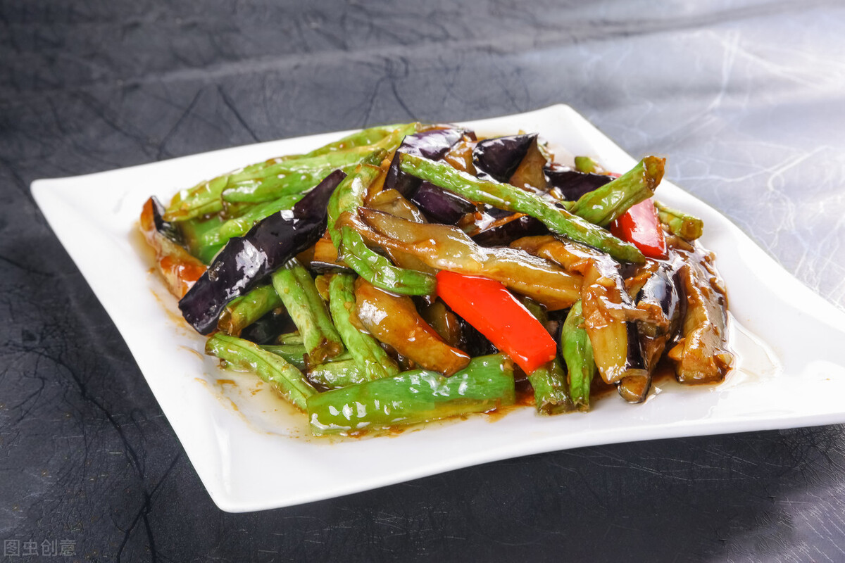 馋嘴的小猫|52岁男子吃素三年,脑梗后偏瘫,医生提醒:吃这3种素食等于在喝油