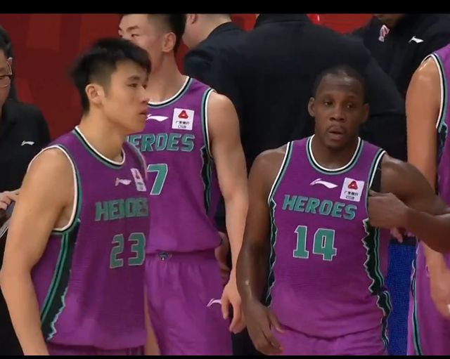 山西省|哈德森被防??！山東國(guó)內(nèi)球員站不出來(lái)，青島給老大哥好好上了一課