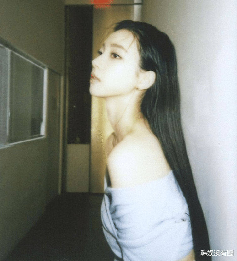 aespa|胸有脸大？aespa柳智敏“被上帝亲吻过”的身材：细腰、长腿