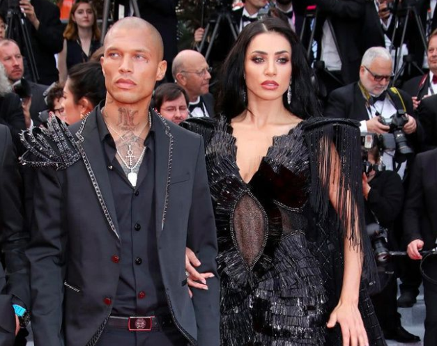 非诚勿扰|她本是《非诚勿扰》观众，因太美被导演一眼相中，今成当红小花旦