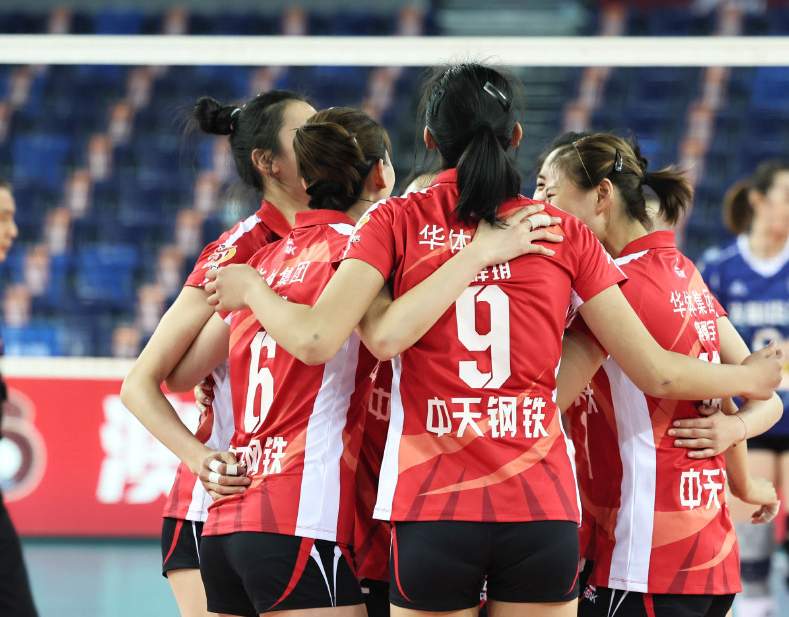 上海女排|生死关头找到赢球密码，上海女排3-2大逆转江苏，陈芳林神奇发球