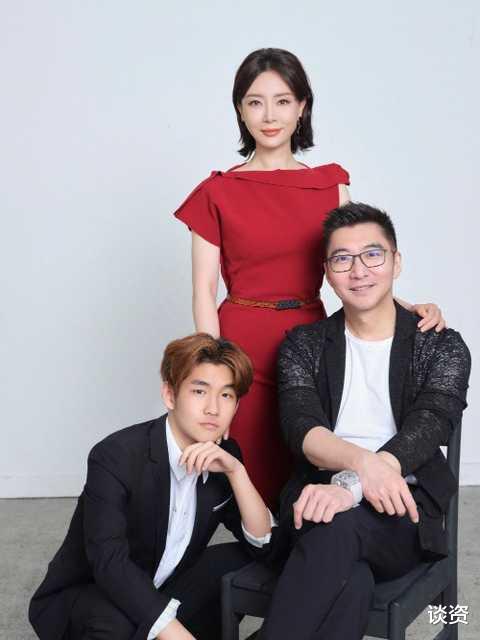 陈数|44岁陈数与老公为干女儿庆生，罕秀恩爱力破婚变，为继子选择丁克