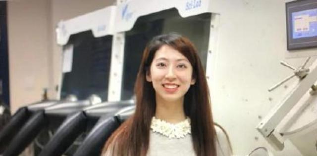 西装|90后美女博导“太年轻”，经常被学生误认成师姐，颜值与实力并存