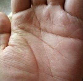 玄何师傅风水 手有“三角纹”的人,百年难遇,必是人中龙凤,注定成大器