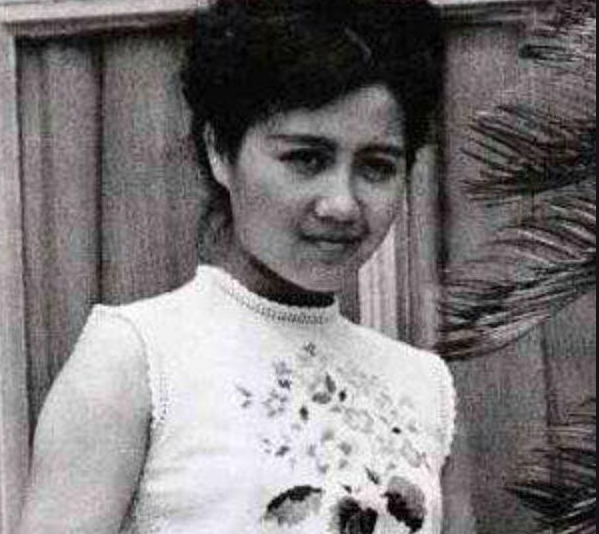 梁安琪|赌王四太梁安琪：为原配准备葬礼，赌王专宠30年，今成百亿女富豪