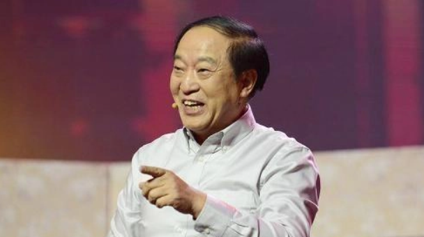 牛群|2018年常宝华去世，葬礼上侯耀华带头鼓掌牛群缺席，两人有何恩怨