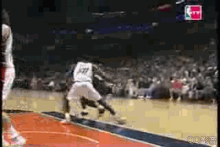 篮球|篮球的魅力！动态图盘点NBA球星们的标志性进攻方式