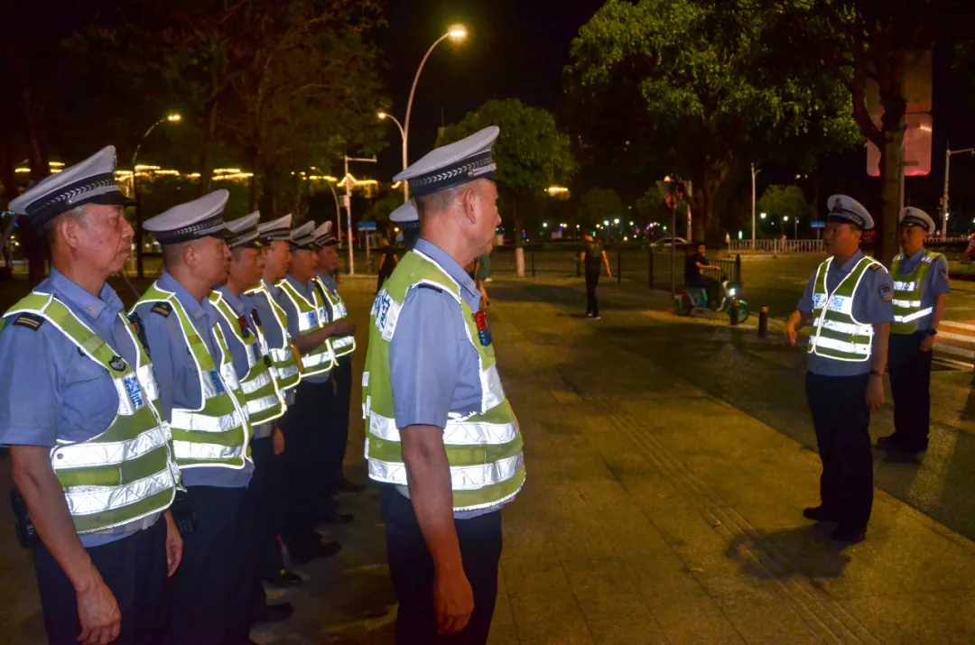 每日汕头 “快闪式”查酒驾！汕头交警在行动！