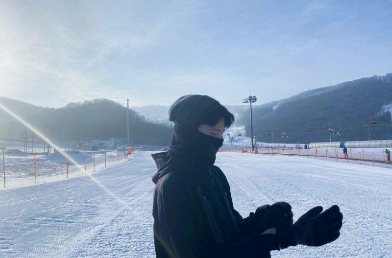 杨洋|杨洋滑雪安排上啦！又是“乱用偶像剧脸去拍喜剧”的咩总没错了！