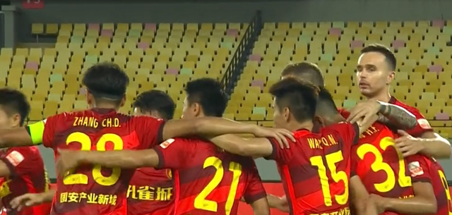 曹颖说|2-1！李铁观赛，21岁小将破门，河北5分钟2球逆转，亚泰赛季首败