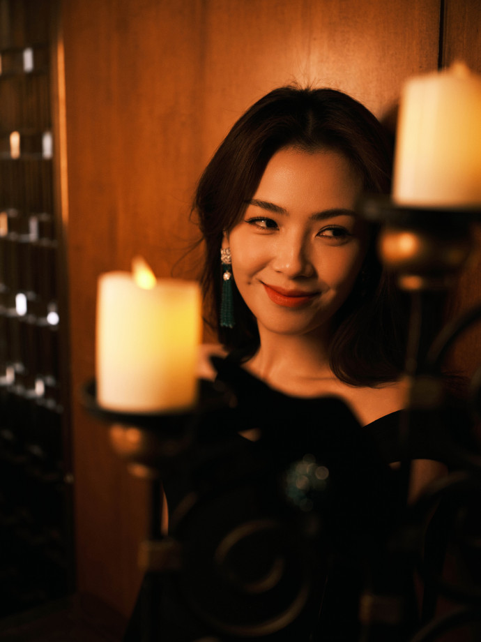 刘诗诗|ELLE风尚大典：刘诗诗粉裙温婉，唐嫣美腿吸睛，关晓彤再惊艳全场