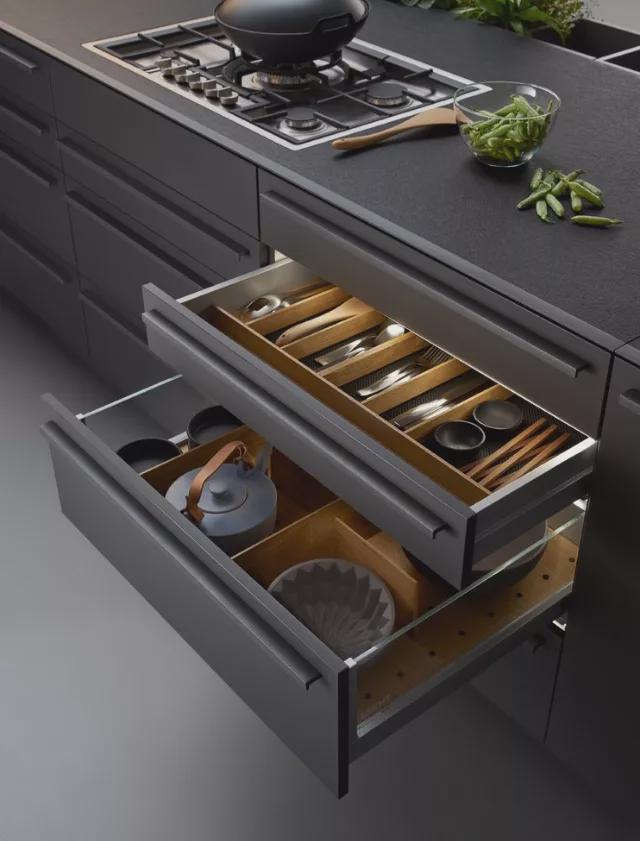 这样的厨房收纳,简直是要逆天啊!强迫症最爱