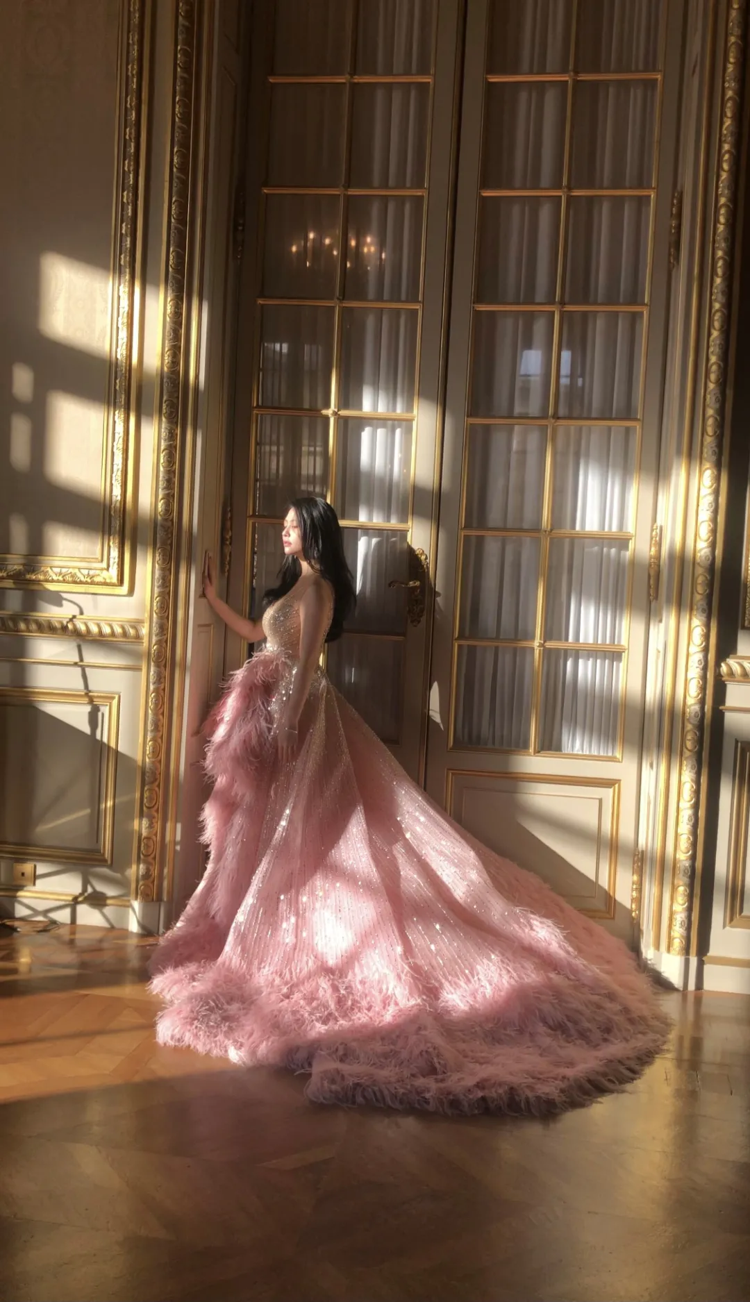 邱淑贞|53岁女神邱淑贞女儿近照曝光！网友惊艳：“最美星二代”，要走妈妈老路了？