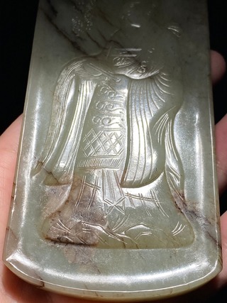 和田玉籽料|?宋 和田玉籽料 留矦张文成 玉雕道人纹 玉带板 铊尾