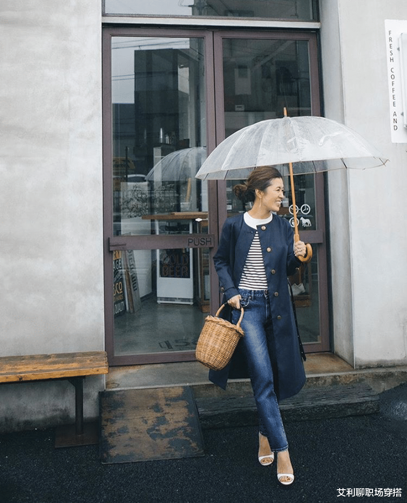 穿衣搭配|50岁女性教会我们的美丽法则，是自信与智慧兼具的风范，让魅力持续