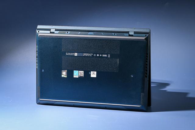 高通骁龙|非同一般的双屏幕笔记本 华硕灵耀X双屏Pro欣赏