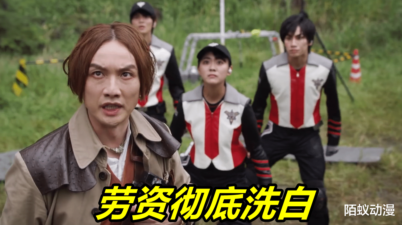 acgn漫评|特利迦剧场版：黑暗特利迦“洗白”，单挑泽塔吃瘪，实力明显下降