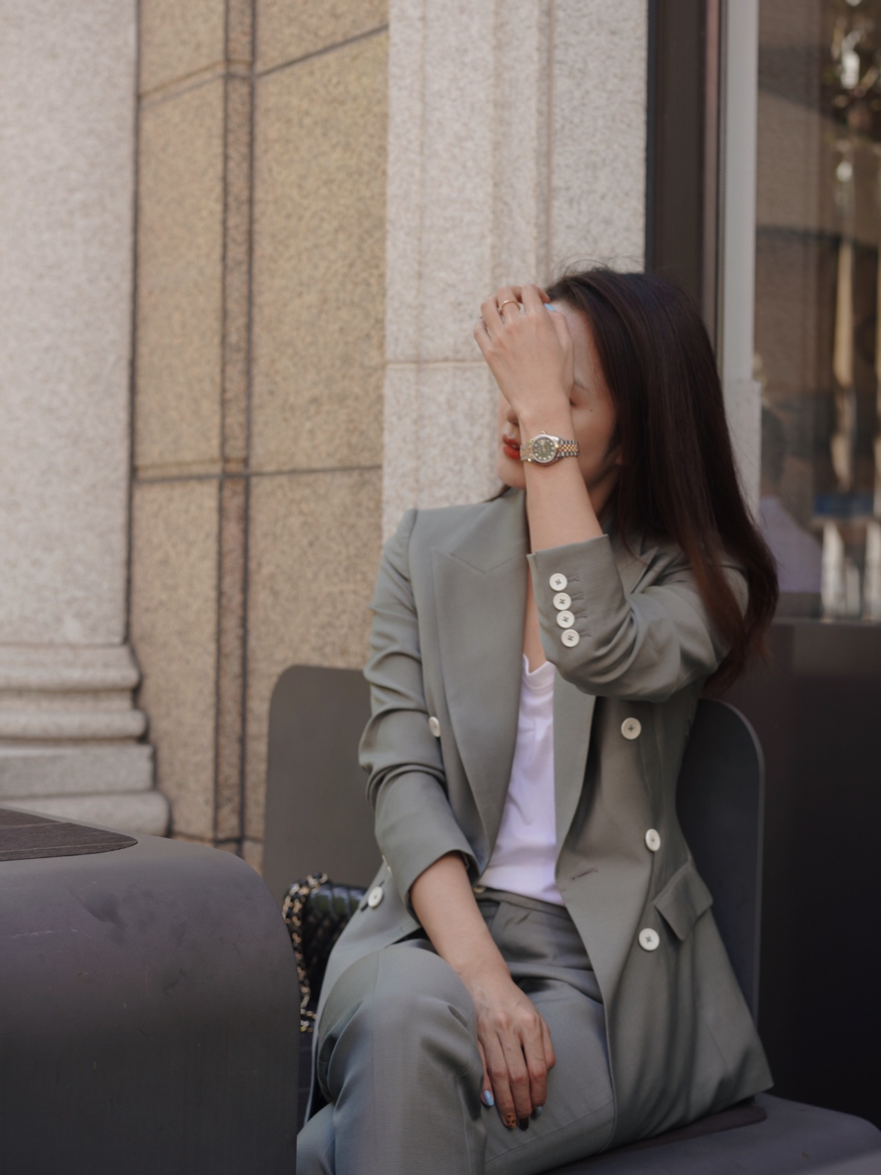 穿衣搭配|职场穿搭丨谁能拒绝？这套高级感满满的简约风穿搭