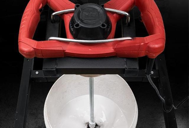 刮腻子的工人说腻子里面要加胶水，真的是这样吗？有何猫腻？