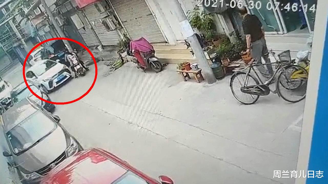 周兰育儿日志|徐州霸道女司机惹众怒！薅头发打人！还开车把对方撞飞！