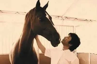 咏梅|咏梅：和陈道明交往7年，与栾树结婚29年，一直没生孩子