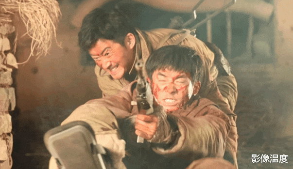 长津湖|《长津湖》第1天太疯狂：2小时票房强突1亿！有观众眼睛哭得红肿出来