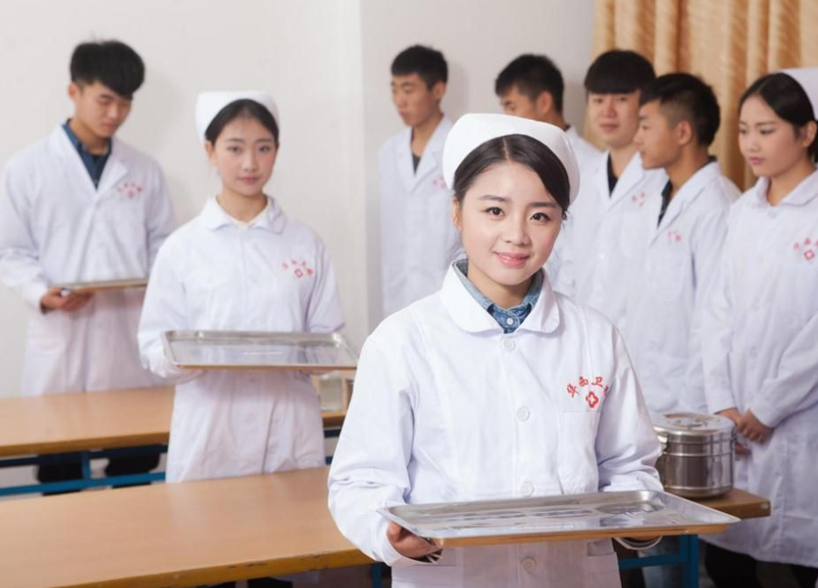 大学|重点大学招生“遇冷”，护理专业很难招到学生，从医不吃香了？
