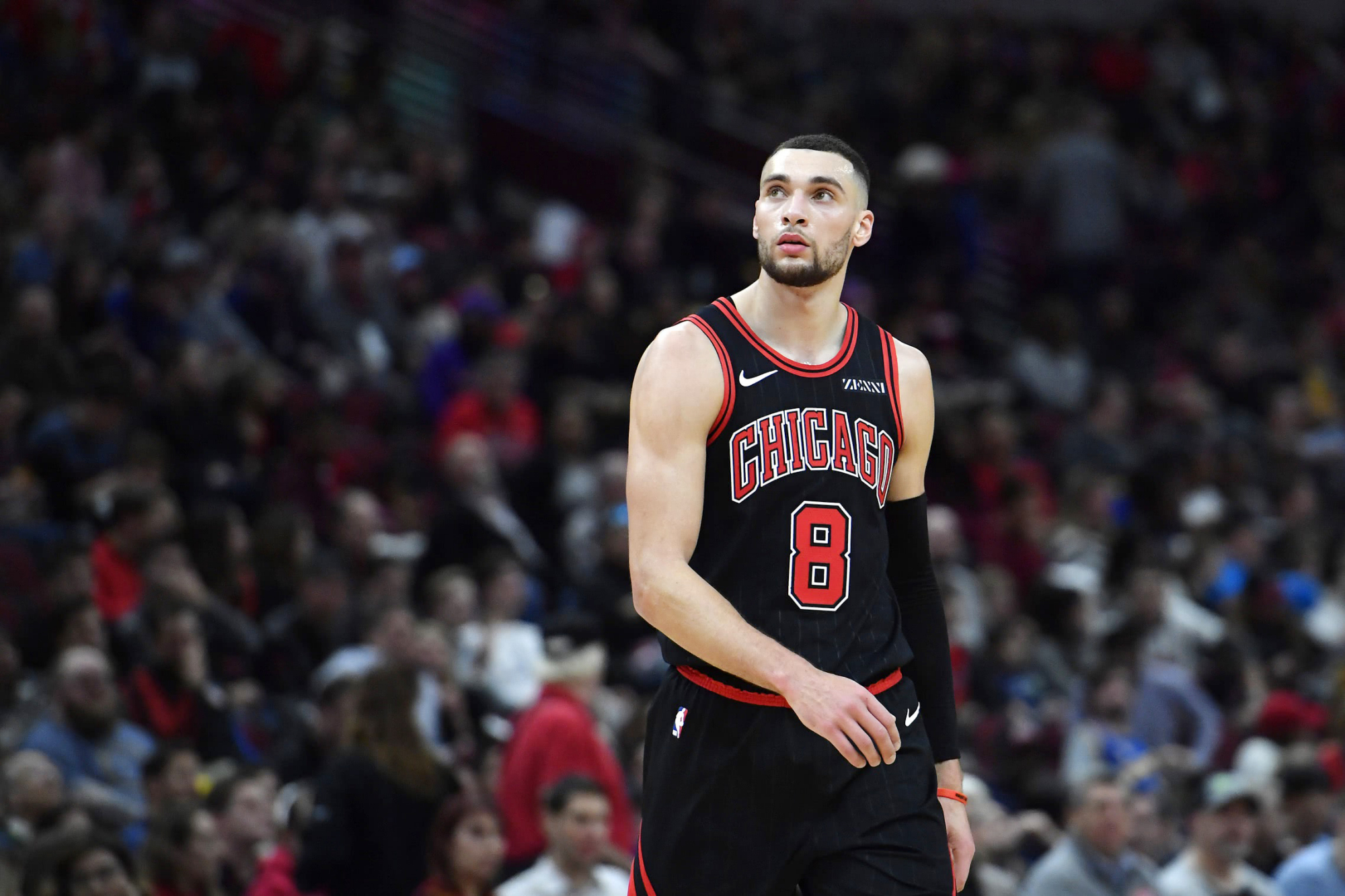 库兹马|36.1%+43.8%+2.9！湖人迎来顶级3D，这下得到拉文希望大增