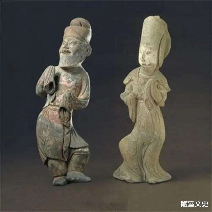 李鸿章|李鸿章后人将所藏古董全捐国家，堆满72间房，足足装了6辆卡车