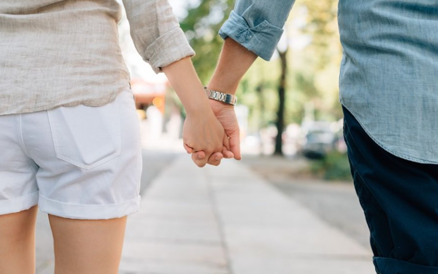 医生|大学情侣相继长“红疹”,查出HPV后大打出手,医生:这事不该做的太多了