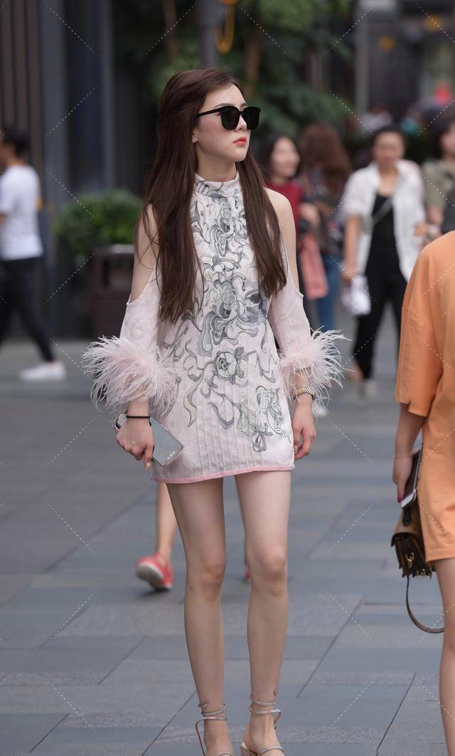 穿衣搭配|衣着轻盈,穿着有气质感,尽显个性优雅风姿。