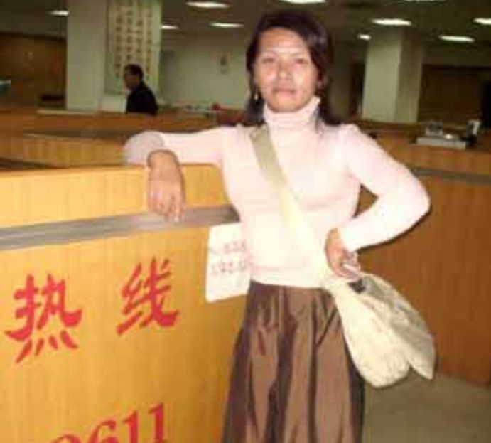 佟丽娅|变性人雷晓晨：04年变性，05年结婚，06年当妈，如今怎样了？