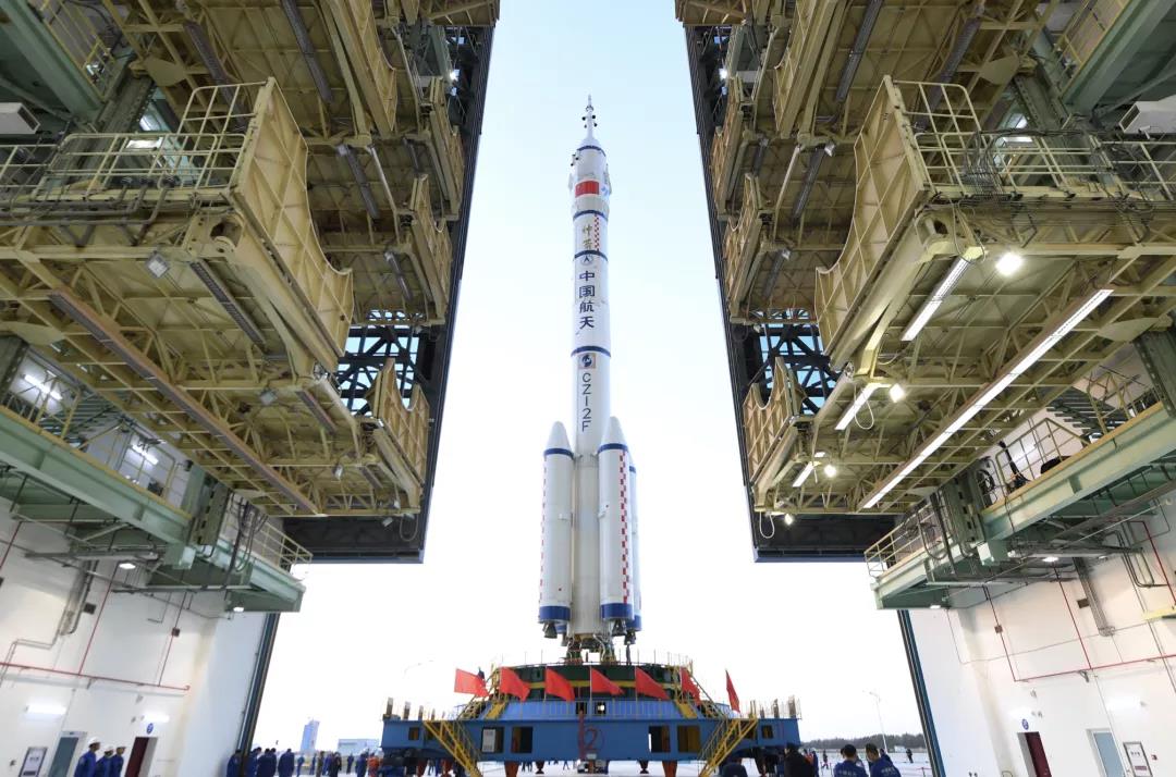 科学家 人类首次，中美俄同月发射载人飞船，为何中国航天发展这样快？
