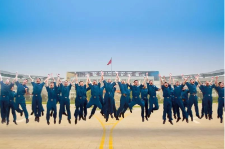 糯妈育儿经|巾帼不让须眉，女大学生登上新闻联播，惊鸿一瞥惊艳1.2亿国人