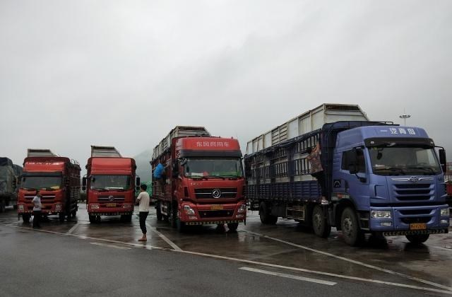 90后|两大行业出现“招工难”？月薪上万，90后不愿干，70后成中坚力量