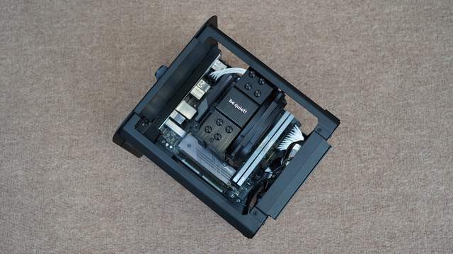 显卡|显卡太贵买不起？用AMD 5700G打造了一台能玩暗黑二重制版的ITX主机
