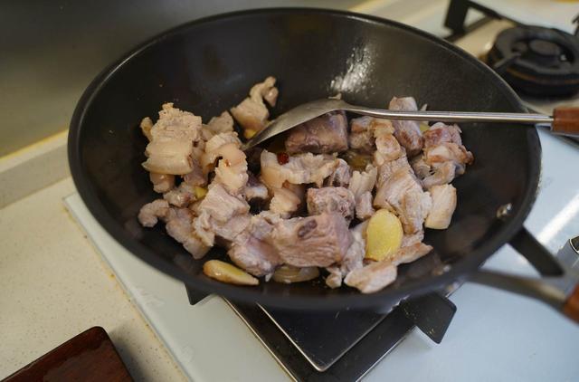 不粘锅|周末才是我大展厨艺的时候，入手三禾窒氮轻铁锅体验