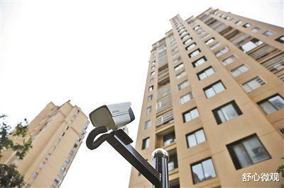 舒心微观 女子被天降大狗砸瘫获赔超百万，高空抛物为何屡禁不止！