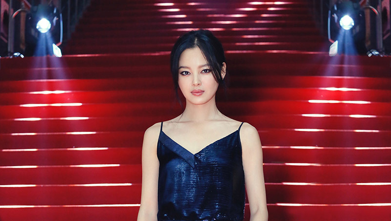 姚晨|男看鼻子女看嘴？8位厚嘴唇女星，用实力证明“香肠嘴”跟丑无关