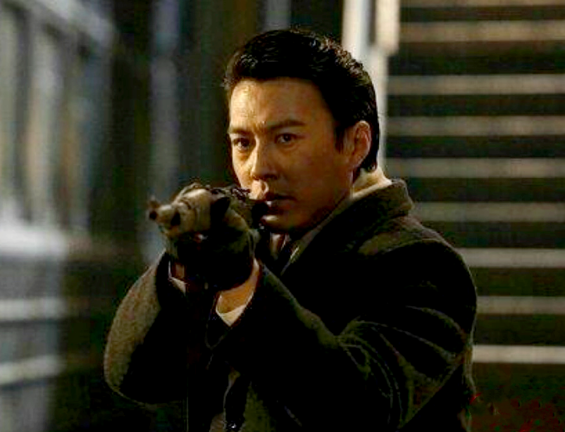 陈道明|59亿播放《伪装者》不算啥，靳东这部谍战剧才狠，搭档比肩陈道明