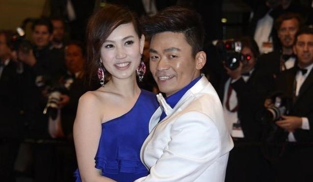 马蓉|马蓉穿旗袍热舞，扭腰摆胯很妩媚，离开王宝强后终活出自己的样子