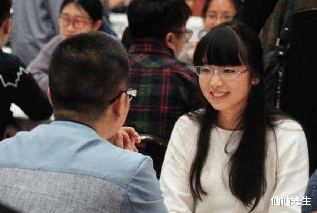 何晶|女子恋爱三年没让男友碰，认识网友三月就怀孕，结果令人咋舌