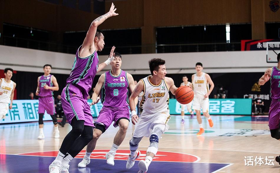 丁彥雨航|CBA勁旅又輸！主帥的操作引發(fā)不滿，下課警鈴已拉響，真不冤枉！