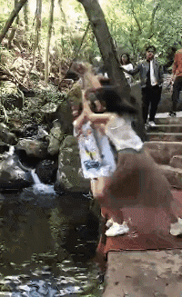 萌萌萌说|“网上遇到一个外国妹子，你们觉得我能拿下她吗？”两只手不够吧