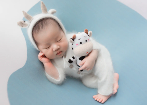 贝贝豆育儿课堂|宝宝出生第一年,这份宝宝喂养和护理干货表,家长要提前收好