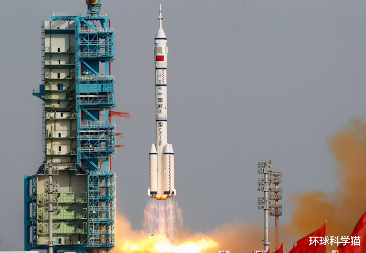 宇航员 ?50米内精准射击！宇航员进入太空为何要带枪？神舟十三号或也有