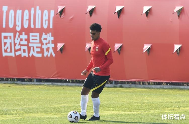 籃網(wǎng)隊(duì)|CCTV5直播！國(guó)足VS馬代目標(biāo)鎖定，李鐵放棄踩場(chǎng)，五大輪換有望首發(fā)